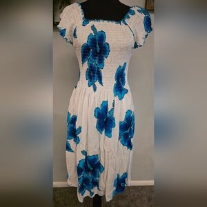 Favant Vintage Y2K White & Blue Hibiscus Floral Dress (One Size - M/L)